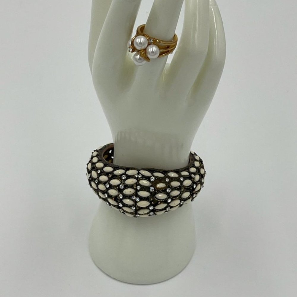 MARY KAY BRACELET W FAUX PEARL & CUBIC ZIRCONIA DESIGN